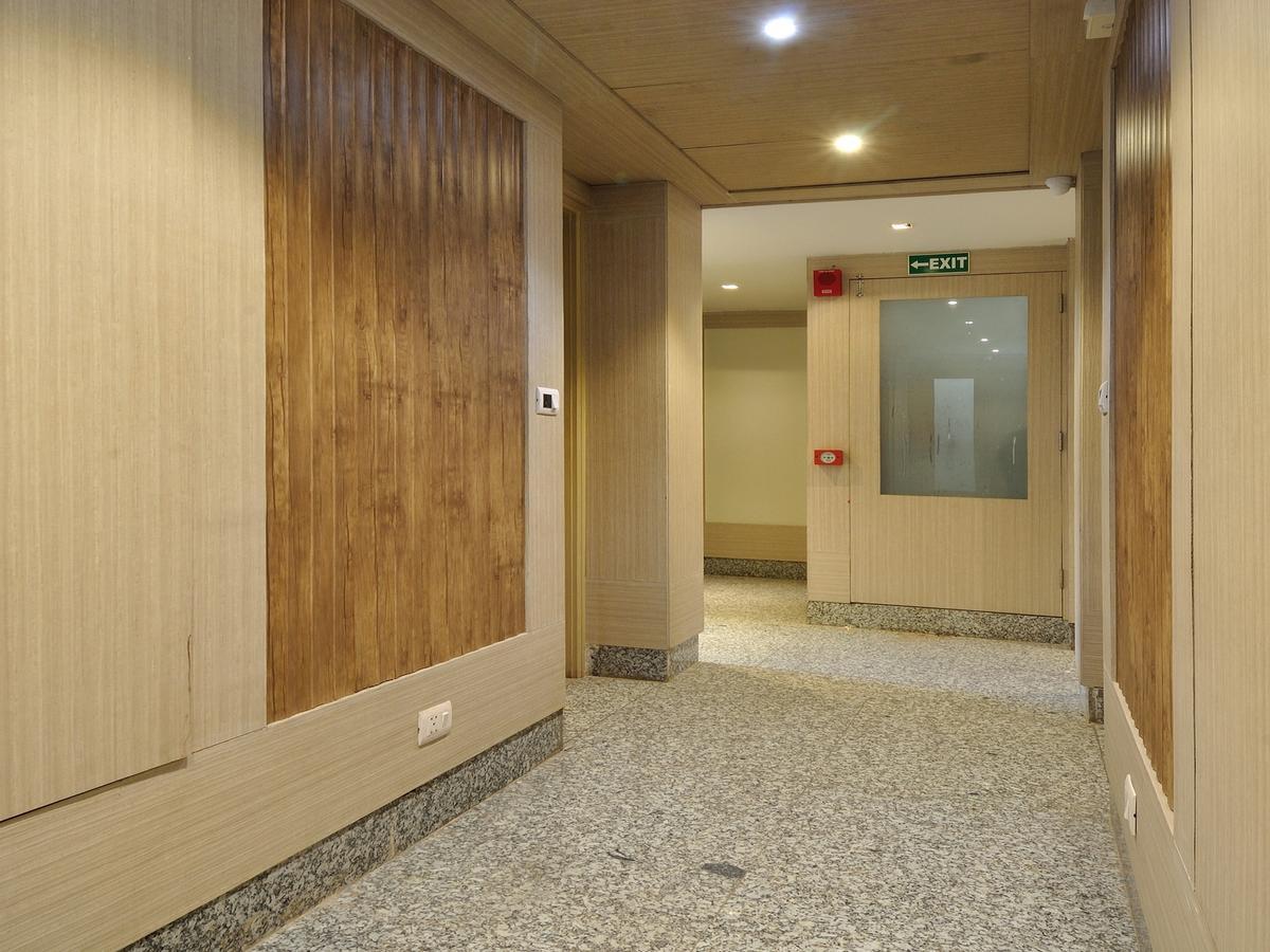 Hotel Royal Grand - Opposite Axis Bank East Patel Nagar New Delhi Ngoại thất bức ảnh